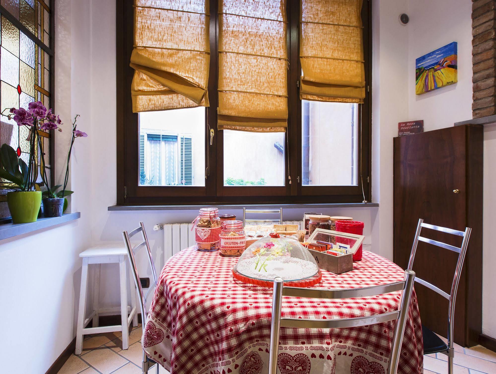 Apartment La Rosa Scarlatta *
